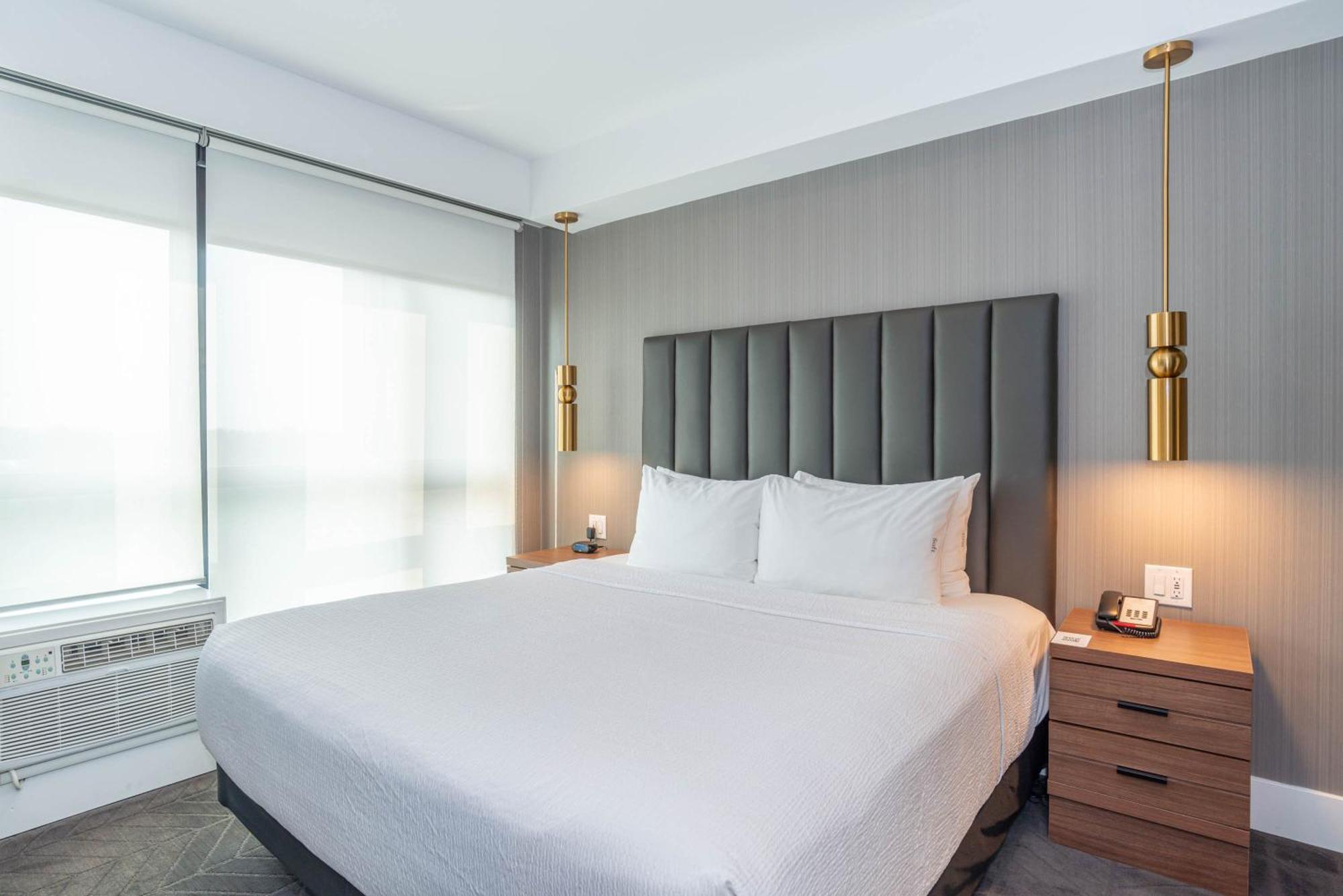 Sandman Signature Sherwood Park Hotel Екстериор снимка