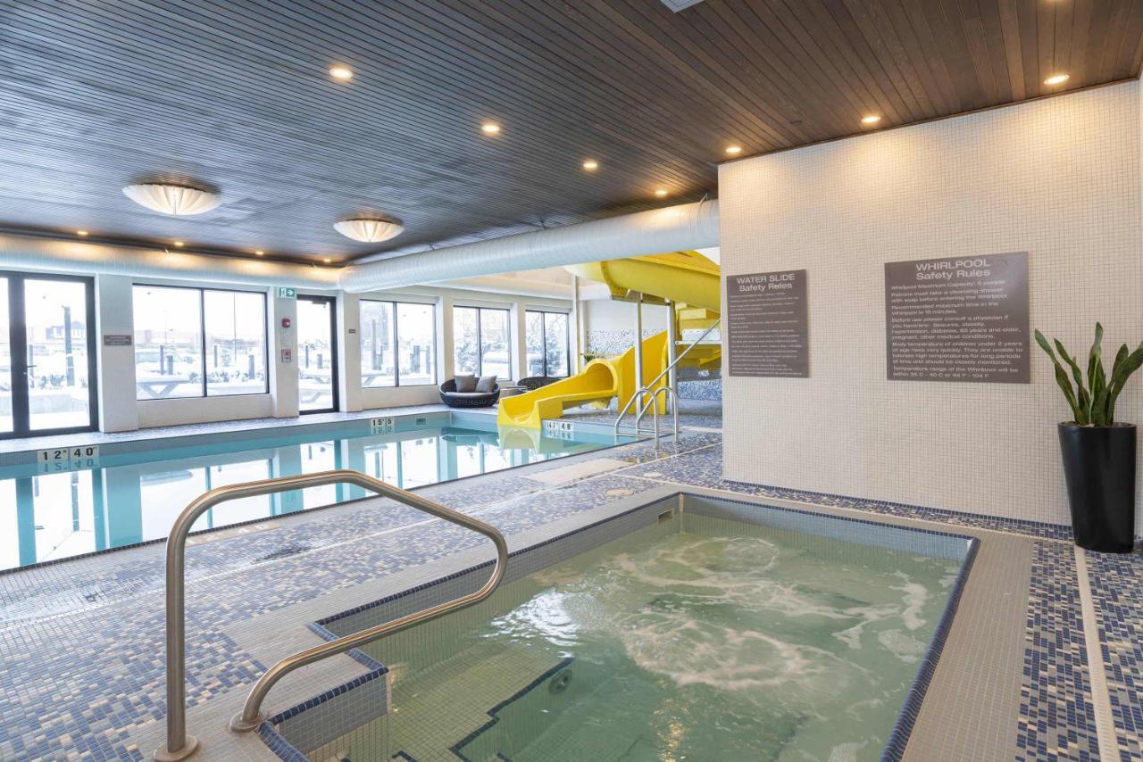 Sandman Signature Sherwood Park Hotel Екстериор снимка