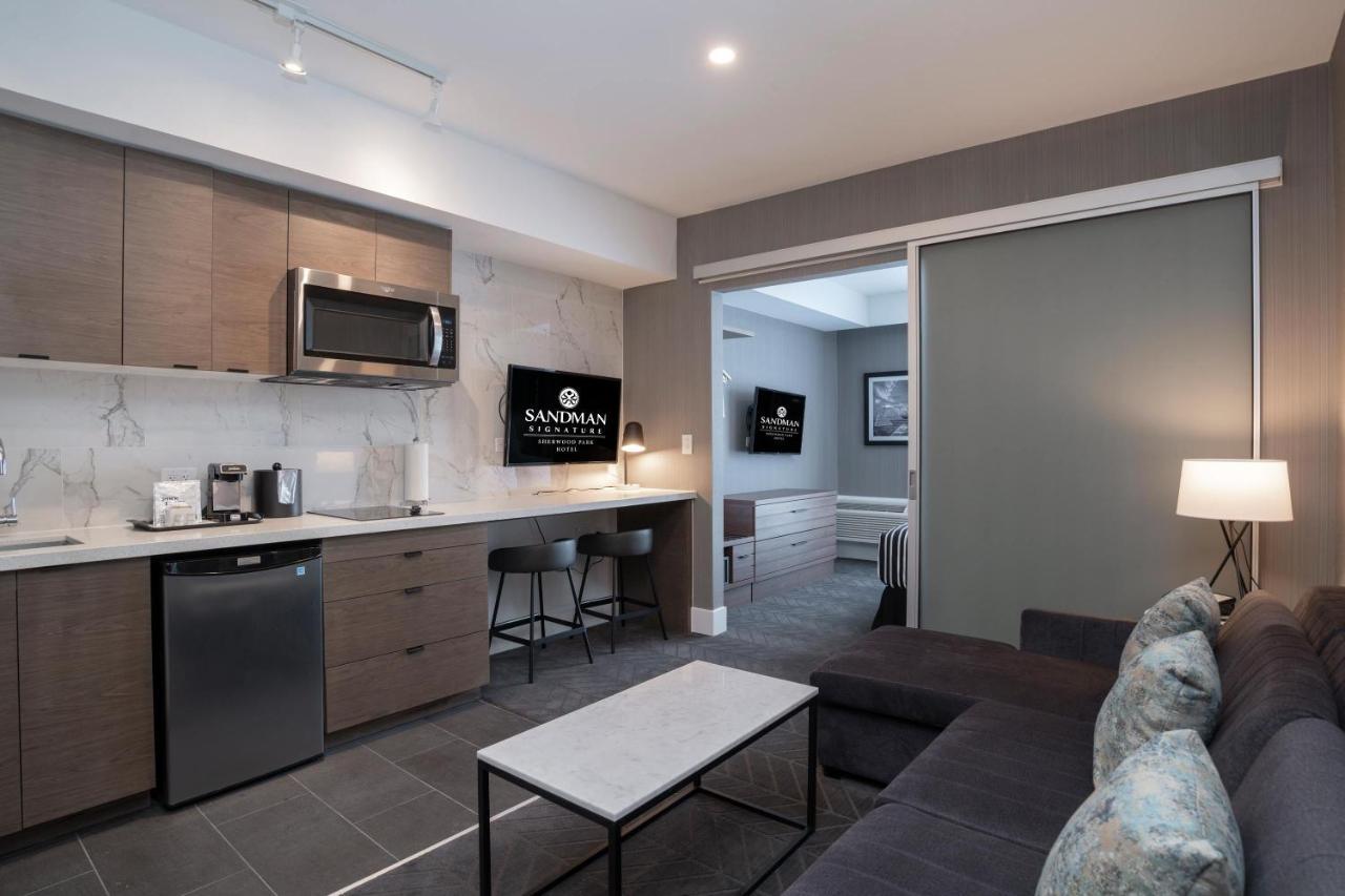 Sandman Signature Sherwood Park Hotel Екстериор снимка
